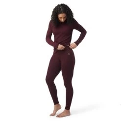 SmartWool Women's Merino 250 Base Layer Pant -Fashionable Clothing Store SmartWoolWomen sMerino250BaseLayerPantblackcherry1