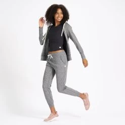 Vuori Women's Halo Performance Hoodie -Fashionable Clothing Store VW201HTG 5 2048x 323629c7 93c5 4e9d 81ee 705c0fb9c839