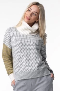 Zaket & Plover Fairisle Sweater With Snood -Fashionable Clothing Store ZP4192USNOWFRONT2