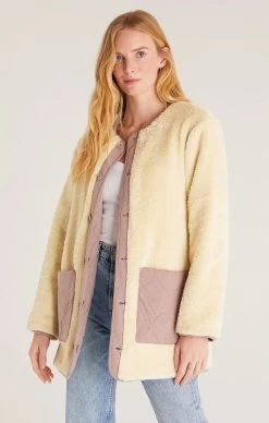 Z Supply Rana Quilted Reversible Sherpa Jacket -Fashionable Clothing Store ZSupplyRanaQuiltedReversibleSherpaJacket1