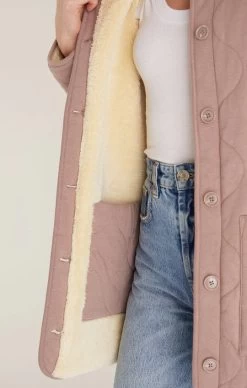 Z Supply Rana Quilted Reversible Sherpa Jacket -Fashionable Clothing Store ZSupplyRanaQuiltedReversibleSherpaJacket2