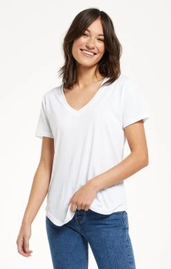 Z Supply Kasey Model V-Neck Tee -Fashionable Clothing Store ZT211324 WHT FRONT 1920x c5bbc38f 6a24 45d1 a175 f6e88c4edb38