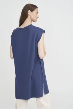 Holebrook Women's Adela Vest -Fashionable Clothing Store holebrook sample adela vest ladies fade blue 505201