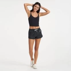 Vuori Women's Clementine Short 2.0 -Fashionable Clothing Store px VW3000BCM 4684 1200x crop center jpg