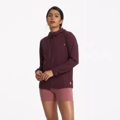 Vuori Women's Outdoor Trainer Shell Jacket