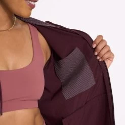 Vuori Women's Outdoor Trainer Shell Jacket -Fashionable Clothing Store px VW501RBT 0698 1200x crop center jpg