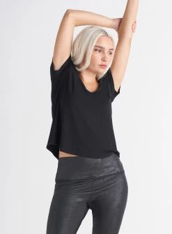 DEX Reversible Tee -Fashionable Clothing Store unnamed 26 ba8bcd53 bb9b 4794 a7e1 c8e423206a41