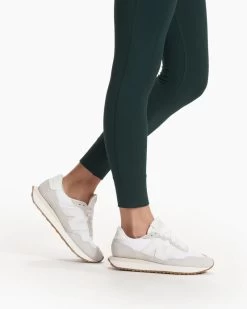 Vuori Daily Pocket Legging 11 Vuori Daily Pocket Legging -Fashionable Clothing Store vuori daily pocket legging grass 4